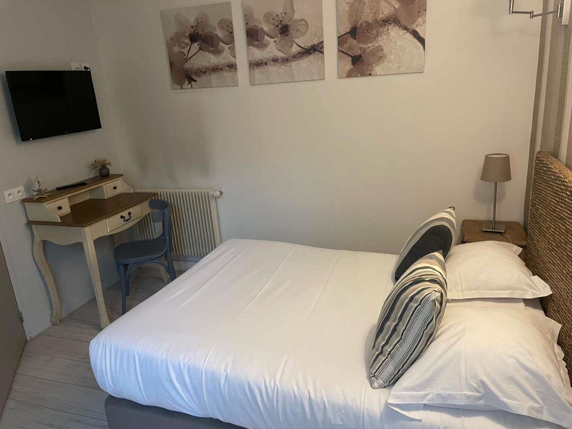 Hotel Des Falaises Villers-sur-Mer Cameră foto
